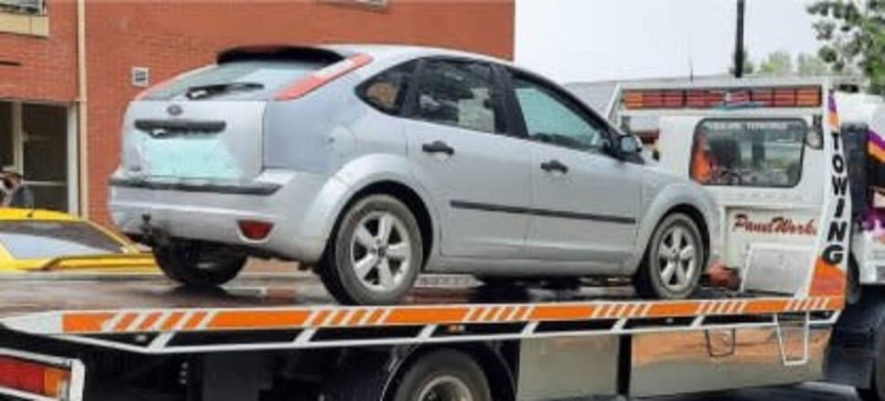 Shepparton police officers impound two vehicles within two