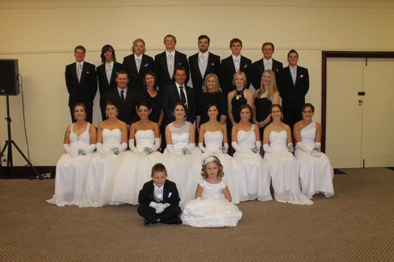 PHOTOS Woorinen Deb Ball